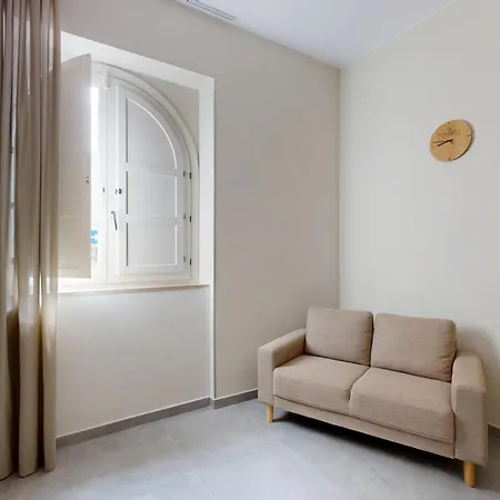 Jolanda Sea Breeze Apartment